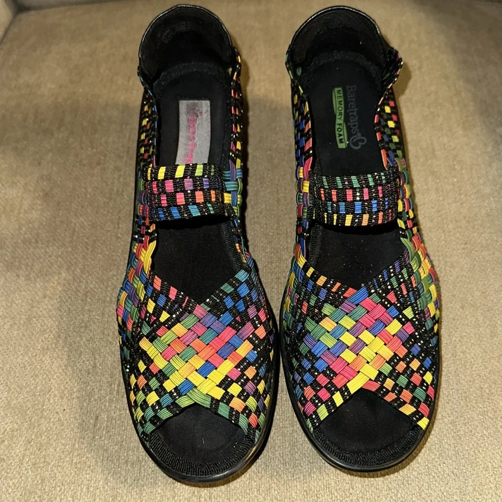 BARE TRAPS Women’s Memory Foam Umma Wedge Heel Rainbow Woven Sandal Size 8.5